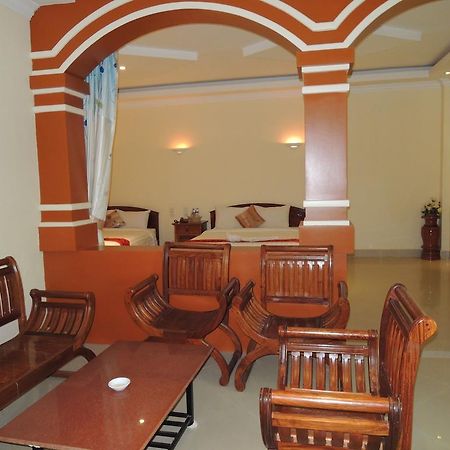 Lux Star Town Hotel Phnompen Kültér fotó