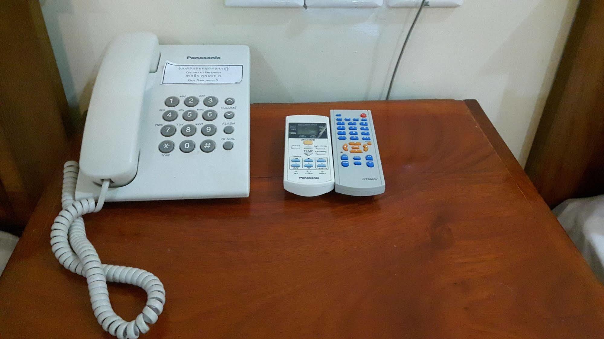 Lux Star Town Hotel Phnompen Kültér fotó